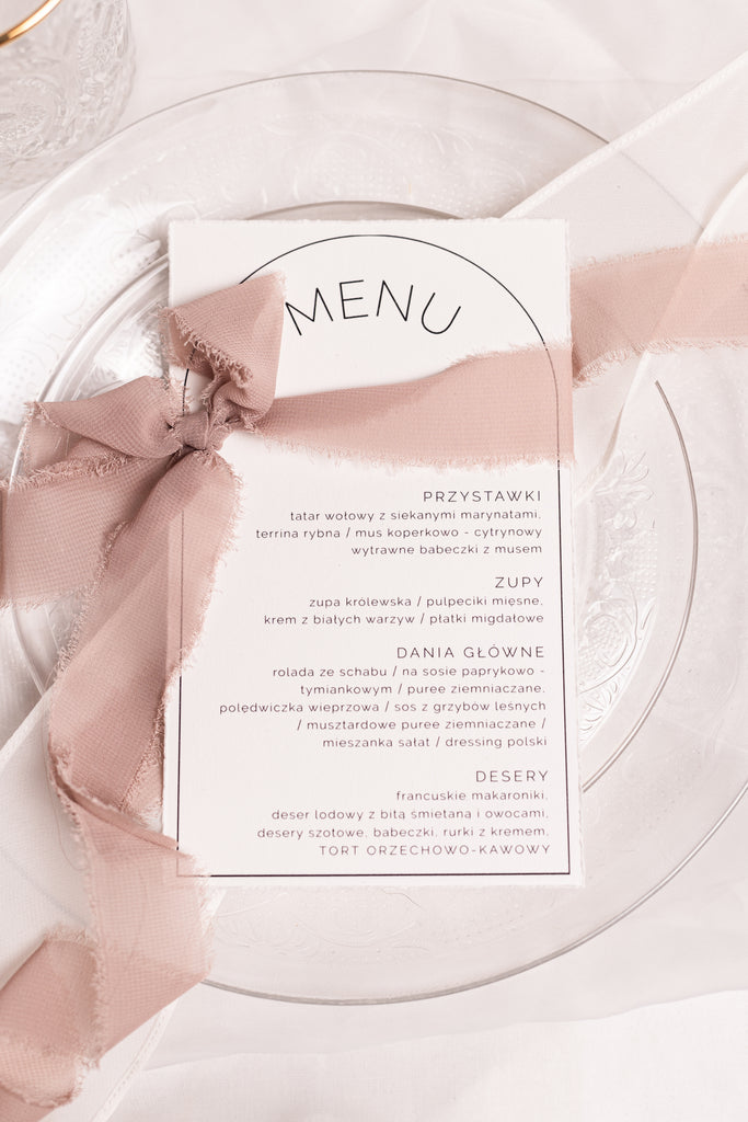 Minimalistyczne menu weselne z wstążką z kolekcji Elegant Boho